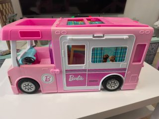 Casa di Malibu e roulotte Barbie