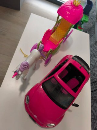 Casa di Malibu e roulotte Barbie