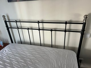 Cama Ikea SVELVIK 140x200 cm