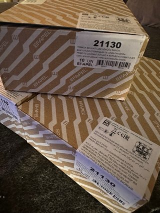 Tomada Schuko Efapel com ligação rápida, mod 21130