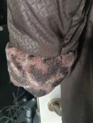 Chaquetón señora marrón con estampado. Talla 58