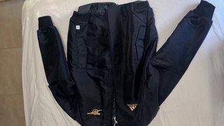 Chaqueta Adidas Arsenal Negra y Dorada
