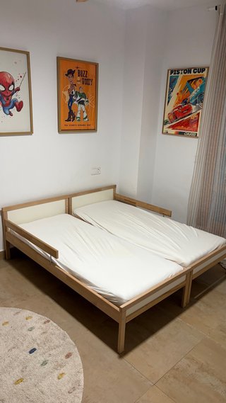 Cama infantil IKEA SNIGLAR 2 camas y 2 colchones