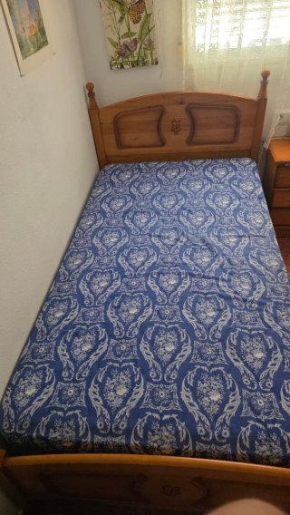 Letto in legno di pino 105x190 cm