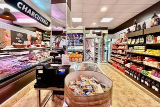 Local comercial en venta en Vistabella en Murcia