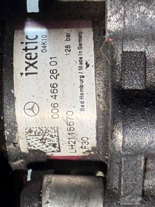 Bomba de dirección Mercedes 0064662601