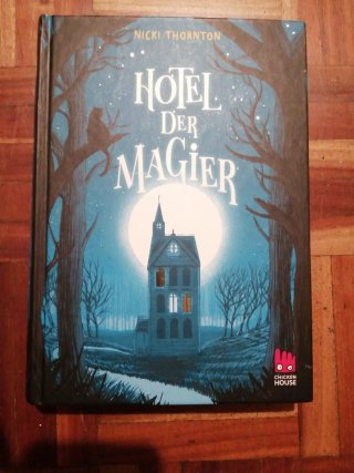 Libro alemán juvenil Hotel der Magier