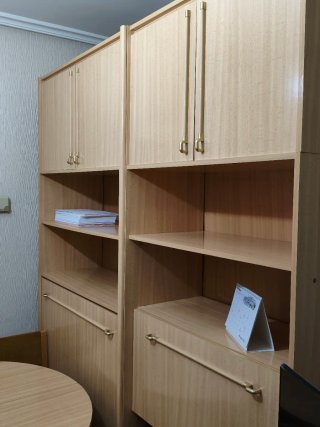 Mueble salón con cama plegable, Mesa y sillas