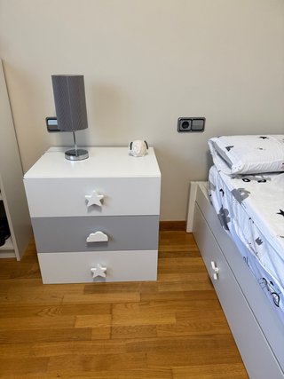 Habitación Infantil con Cama Nido y Mesita