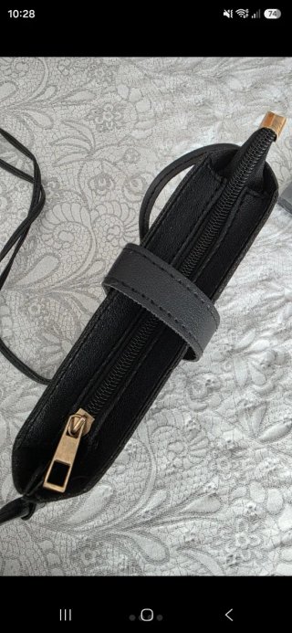 Bolso Cruzado y Billetera Negros