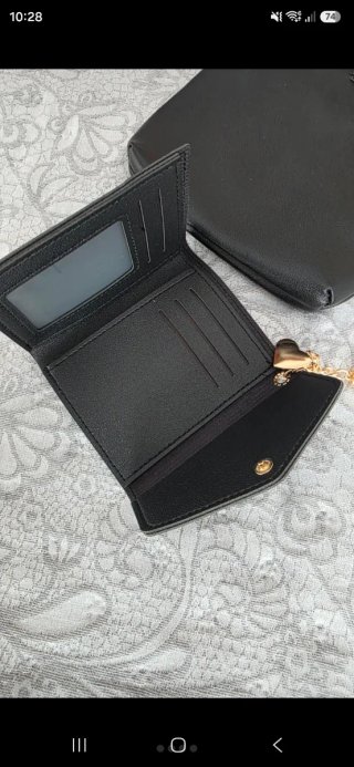 Bolso Cruzado y Billetera Negros