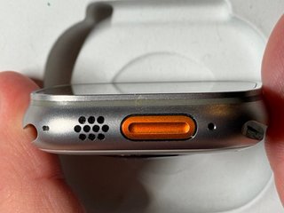Apple Watch Ultra 3 – cristal trasero dañado