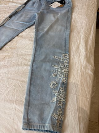 Vaqueros Desigual con Bordados nuevos
