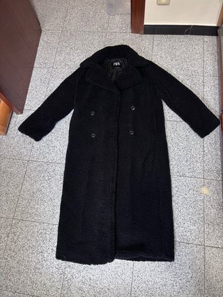 Abrigo largo Zara negro