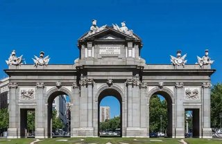 Ático en alquiler en Jerónimos en Madrid