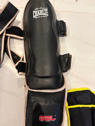Set de Boxeo: Guantes, Espinilleras y Pesas