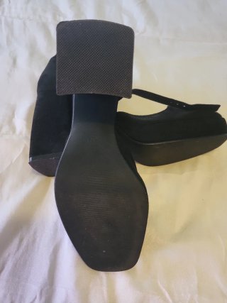 Zapatos de tacón negros con plataforma