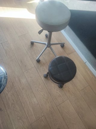 Sillas de peluquería con ruedas