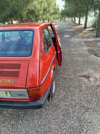 SEAT 133 1976