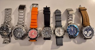 ​Lote 7 Relojes: Seiko Mod, Miyota, Armani, etc
