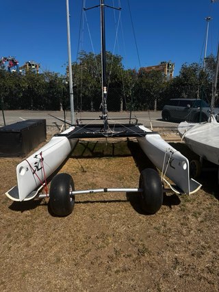 Hobie Cat Max 16+ carro de varada listo navegar
