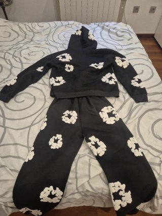 Chándal Denim Tears Negro con Estampado Floral