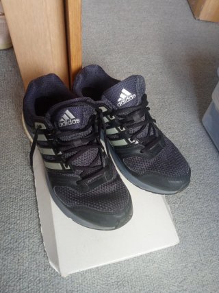 Zapatillas Adidas Hombre Negras y Grises