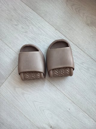 Chanclas marrones talla 40/41 sin usar