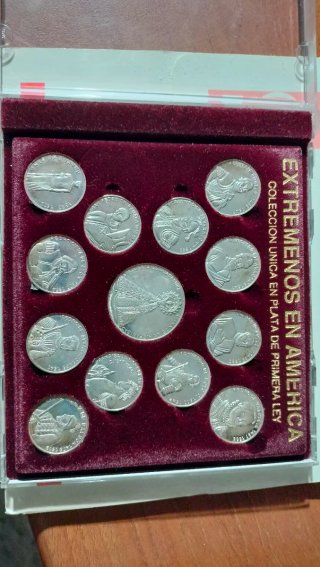 Colección Monedas Plata Extremeños en América