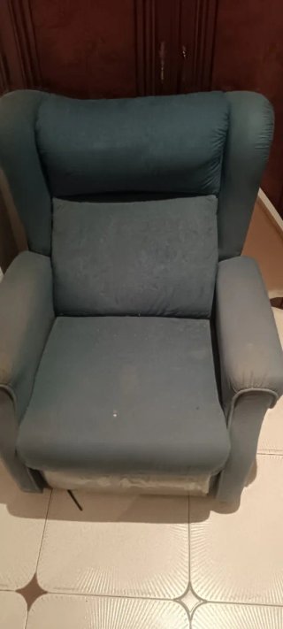 Sofá reclinable eléctrico azul con funda