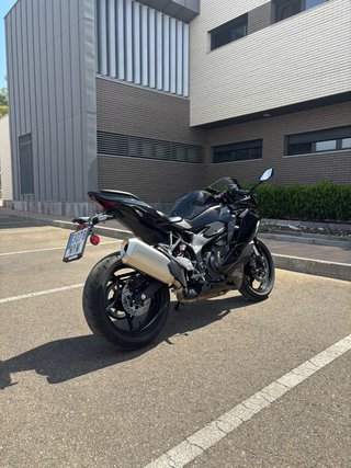 Kawasaki ZX-4R Ninja