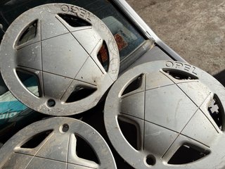 3 Tapacubos Opel Corsa A