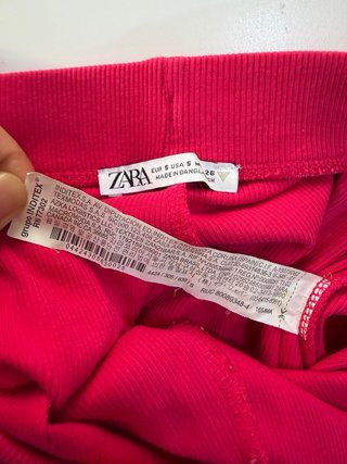 Zara Pantalón rosa de canalé – Talla S