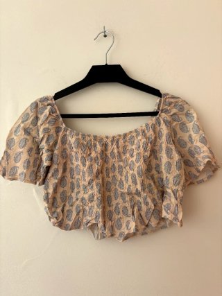 Blusa Estampada con Escote Cuadrado