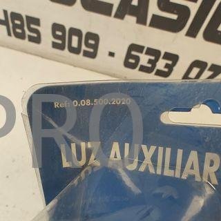 TERCERA LUZ FRENO UNIVERSAL NUEVO 0085002020