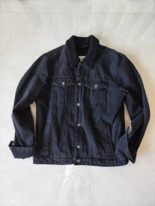 Chaqueta Vaquera Negra Pull and Bear