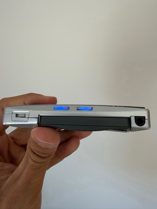 Game Boy Micro Plateada con cargador original