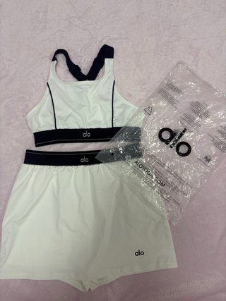 Conjunto Deportivo Alo Yoga Blanco y Negro