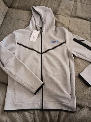 Sudadera Nike Tech Fleece Gris Culers