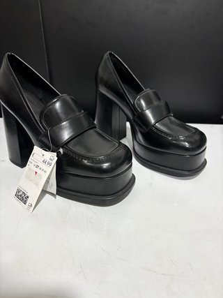 Zapatos de tacón plataforma negros