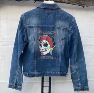 Chaqueta vaquera customizada calavera
