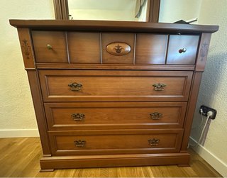 Dormitorio completo de madera