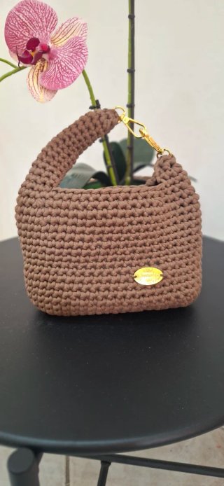 Borsa fatta a mano marrone