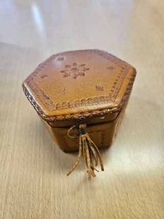 Joyero Hexagonal de Piel