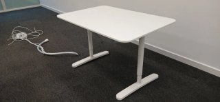 Set di 7 tavoli da ufficio IKEA Bekant