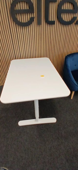 Set di 7 tavoli da ufficio IKEA Bekant