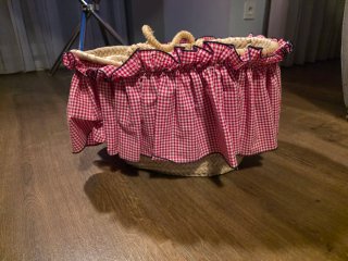 Cesta de Mimbre con Tela de Cuadros