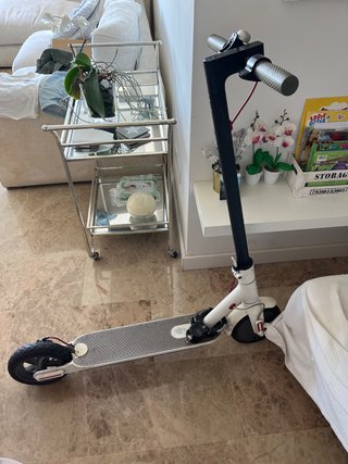Patinete Eléctrico Xiaomi Blanco.