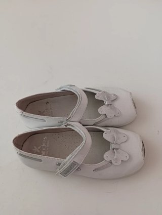 Zapatos de Niña Blancos con Lazo