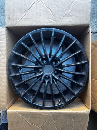 Juego de 4 llantas 18” 5x108 ET40 8J